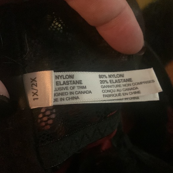 Sexy red lace underwire - Picture 4 of 4